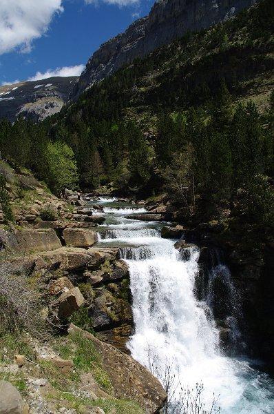Bungalows Pena Montanesa อาอินซา ภายนอก รูปภาพ