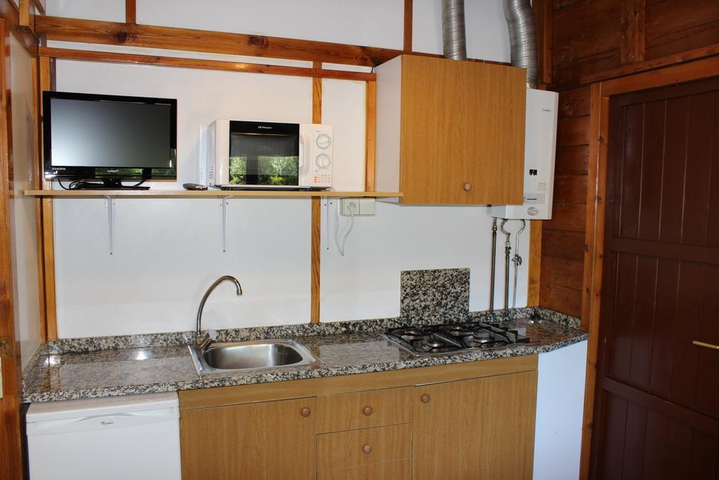 Bungalows Pena Montanesa อาอินซา ห้อง รูปภาพ
