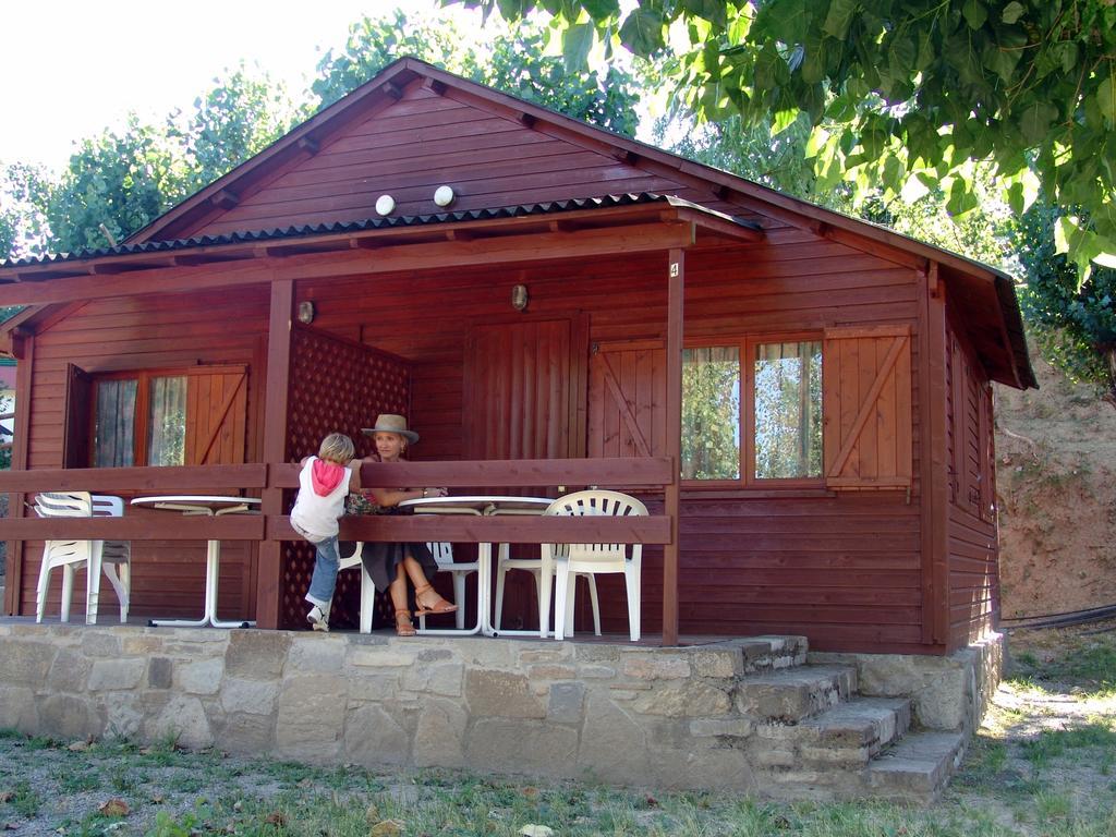 Bungalows Pena Montanesa อาอินซา ห้อง รูปภาพ